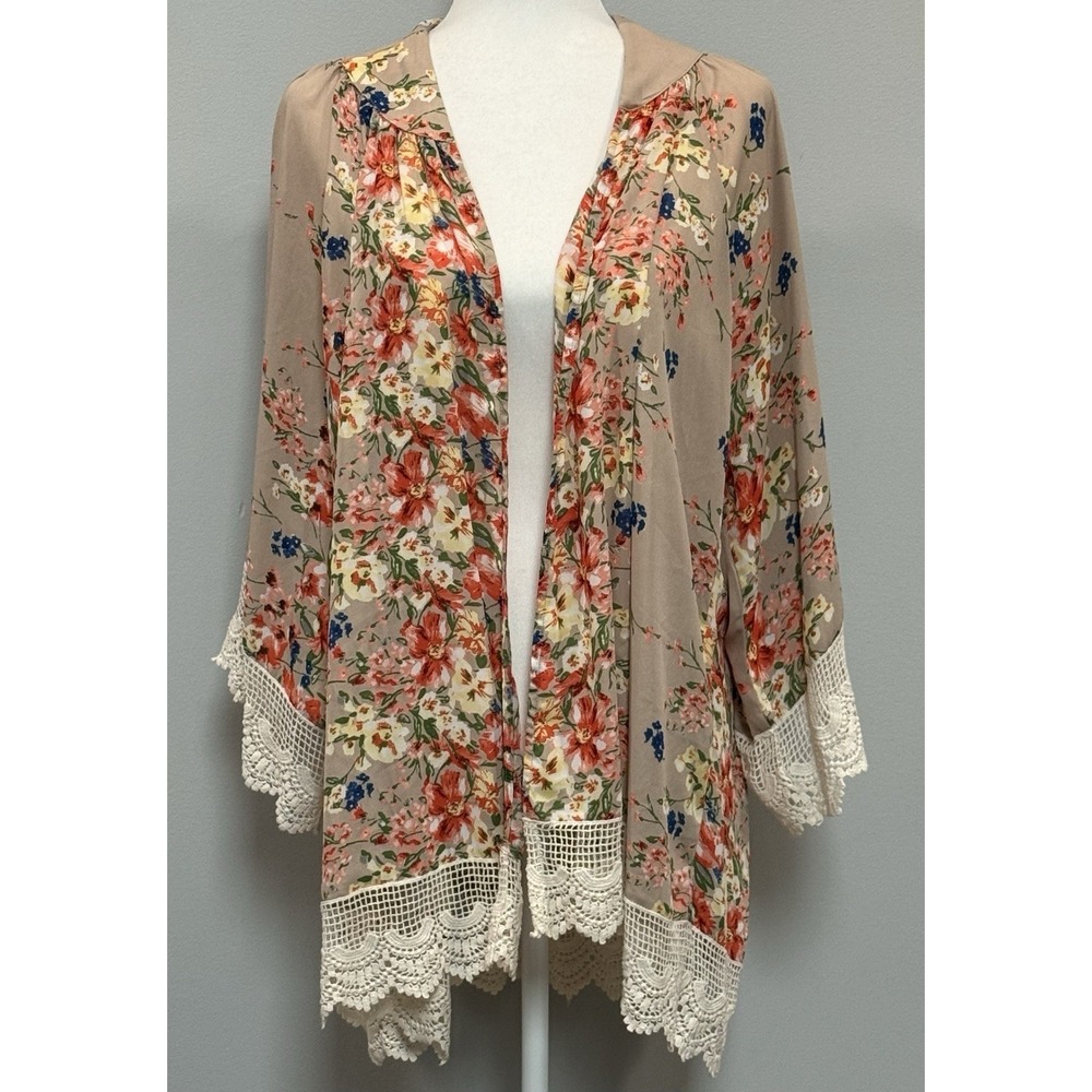 umgee Boho Floral Crochet Lace Hem Kimono Open Front Size S/M Oversized 
EUC